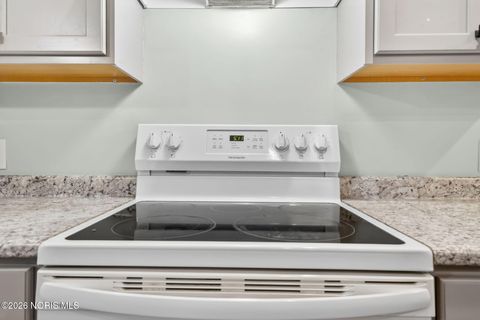 Tiny photo for 429 S Maple Street, Bowling Green, OH 43402 (MLS # 10003527)