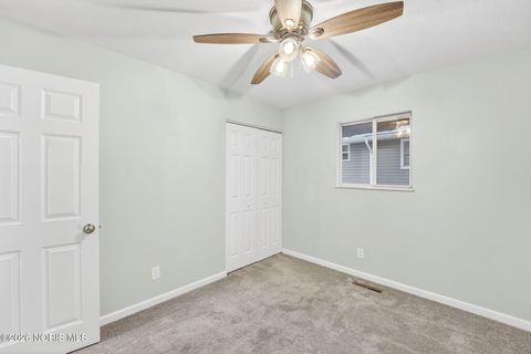 Tiny photo for 429 S Maple Street, Bowling Green, OH 43402 (MLS # 10003527)