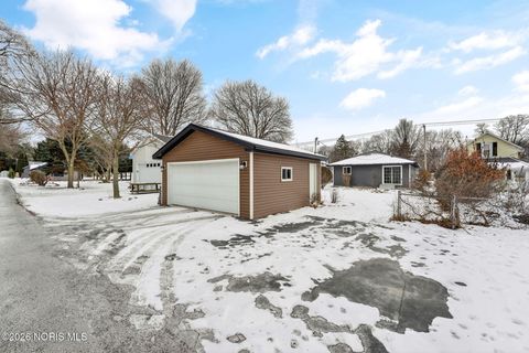 Tiny photo for 429 S Maple Street, Bowling Green, OH 43402 (MLS # 10003527)