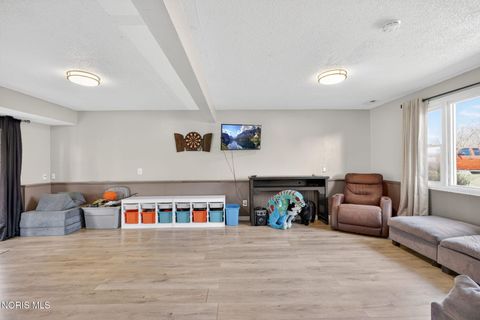 Tiny photo for 1005 Farmington Road, Maumee, OH 43537 (MLS # 10006322)