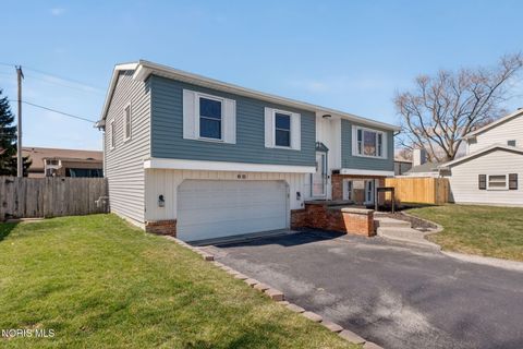 Tiny photo for 1005 Farmington Road, Maumee, OH 43537 (MLS # 10006322)