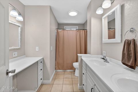 Tiny photo for 1005 Farmington Road, Maumee, OH 43537 (MLS # 10006322)