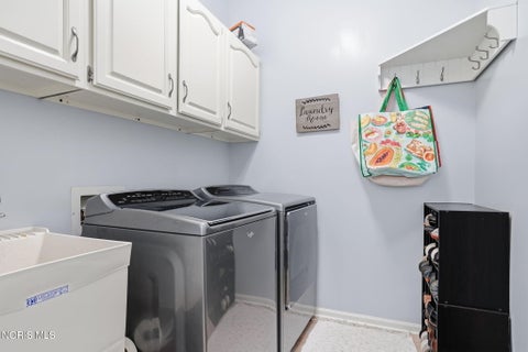 Tiny photo for 731 Red Fox Road, Findlay, OH 45840 (MLS # 10010122)