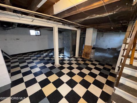 Tiny photo for 3737 Lockwood Avenue, Toledo, OH 43612 (MLS # 10002926)