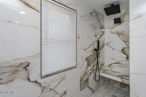 Tiny photo for 3251 Northwood Avenue, Toledo, OH 43606 (MLS # 10014408)