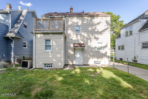 Tiny photo for 3251 Northwood Avenue, Toledo, OH 43606 (MLS # 10014408)