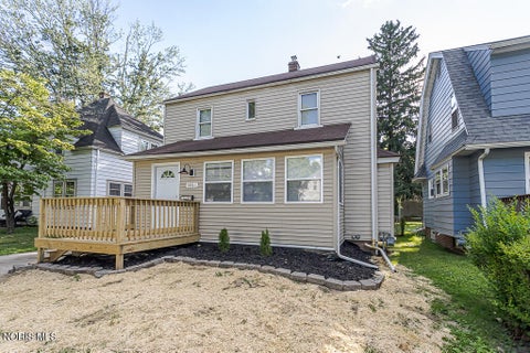 Tiny photo for 3251 Northwood Avenue, Toledo, OH 43606 (MLS # 10014408)