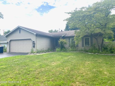 Photo of 5415 Fenwick Drive, Toledo, OH 43623 (MLS # 10002035)