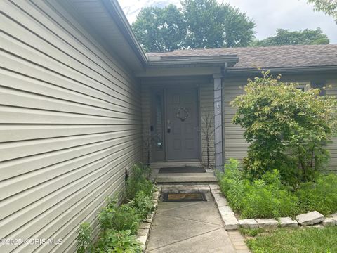 Tiny photo for 5415 Fenwick Drive, Toledo, OH 43623 (MLS # 10002035)