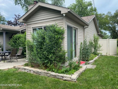 Tiny photo for 5415 Fenwick Drive, Toledo, OH 43623 (MLS # 10002035)