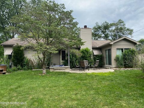 Tiny photo for 5415 Fenwick Drive, Toledo, OH 43623 (MLS # 10002035)