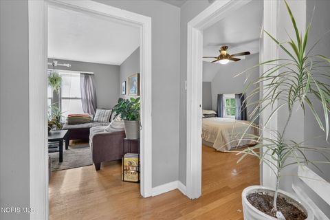 Tiny photo for 2222 Parkwood Avenue, Toledo, OH 43620 (MLS # 10010065)