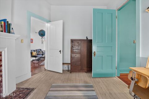 Tiny photo for 2222 Parkwood Avenue, Toledo, OH 43620 (MLS # 10010065)