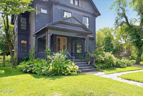 Tiny photo for 2222 Parkwood Avenue, Toledo, OH 43620 (MLS # 10010065)
