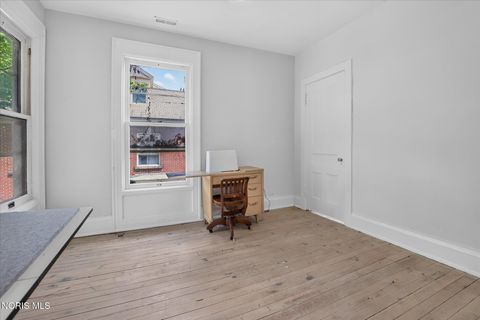 Tiny photo for 2222 Parkwood Avenue, Toledo, OH 43620 (MLS # 10010065)