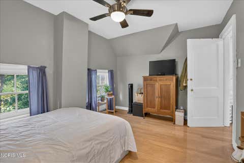 Tiny photo for 2222 Parkwood Avenue, Toledo, OH 43620 (MLS # 10010065)