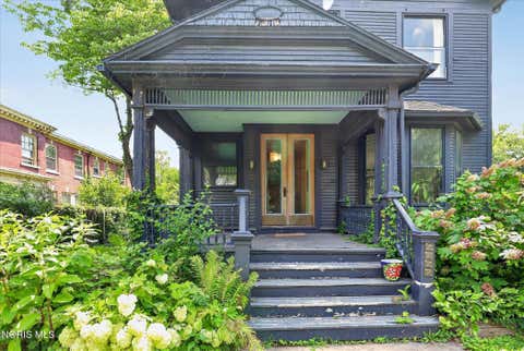 Tiny photo for 2222 Parkwood Avenue, Toledo, OH 43620 (MLS # 10010065)