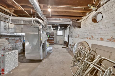 Tiny photo for 2222 Parkwood Avenue, Toledo, OH 43620 (MLS # 10010065)