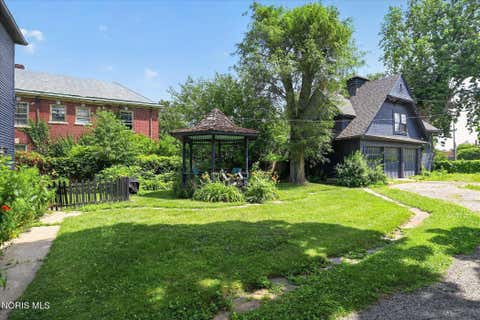 Tiny photo for 2222 Parkwood Avenue, Toledo, OH 43620 (MLS # 10010065)