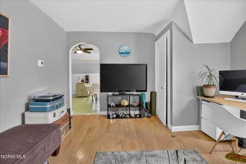 Tiny photo for 2222 Parkwood Avenue, Toledo, OH 43620 (MLS # 10010065)