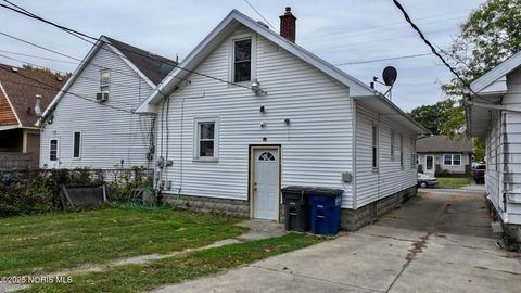 Tiny photo for 331 Heffner Street, Toledo, OH 43605 (MLS # 10000423)