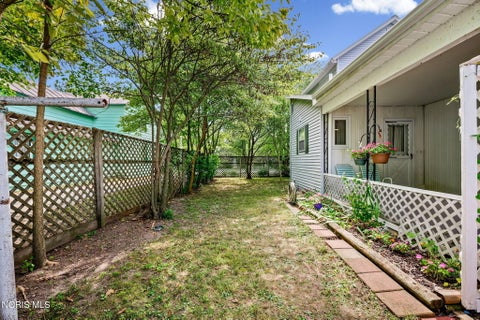 Tiny photo for 518 Lawn Avenue, Findlay, OH 45840 (MLS # 10013894)