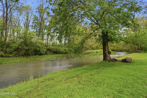 Tiny photo for 303 W Front Street, Pemberville, OH 43450 (MLS # 10007252)