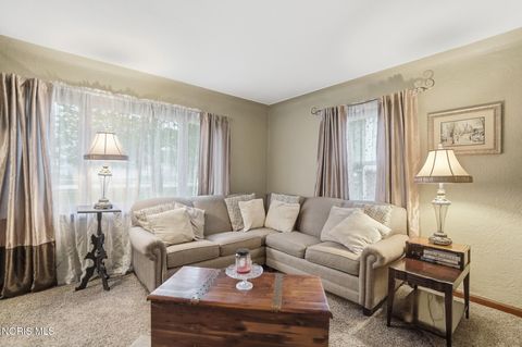 Tiny photo for 303 W Front Street, Pemberville, OH 43450 (MLS # 10007252)