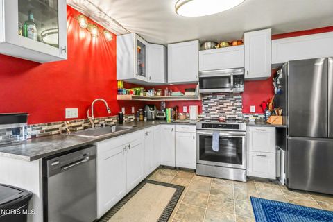 Tiny photo for 28899 Hille Drive, Millbury, OH 43447 (MLS # 10005612)