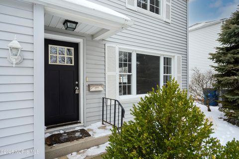 Tiny photo for 1649 Crestwood Road, Toledo, OH 43612 (MLS # 10003993)