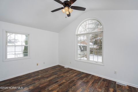 Tiny photo for 1649 Crestwood Road, Toledo, OH 43612 (MLS # 10003993)