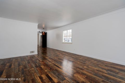 Tiny photo for 1649 Crestwood Road, Toledo, OH 43612 (MLS # 10003993)