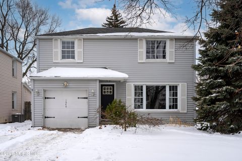 Photo of 1649 Crestwood Road, Toledo, OH 43612 (MLS # 10003993)