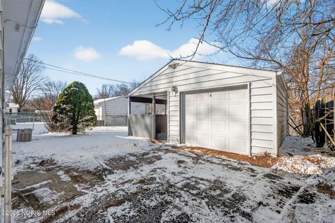 Tiny photo for 82 San Rafael Avenue, Toledo, OH 43607 (MLS # 10003394)