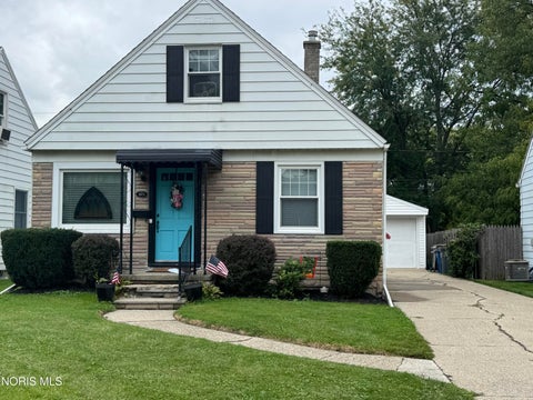 Homes For Sale - 2005 Glencairn Avenue<br/> Toledo, OH 43614