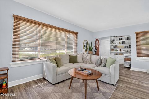 Tiny photo for 1100 Key Street, Maumee, OH 43537 (MLS # 10010554)