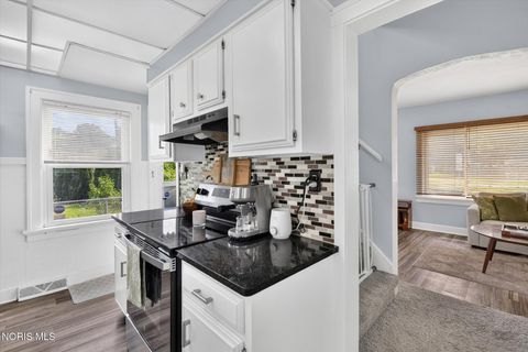 Tiny photo for 1100 Key Street, Maumee, OH 43537 (MLS # 10010554)
