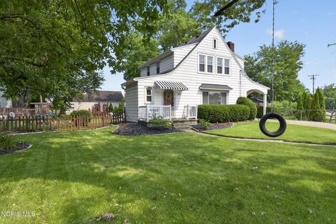 Tiny photo for 1100 Key Street, Maumee, OH 43537 (MLS # 10010554)