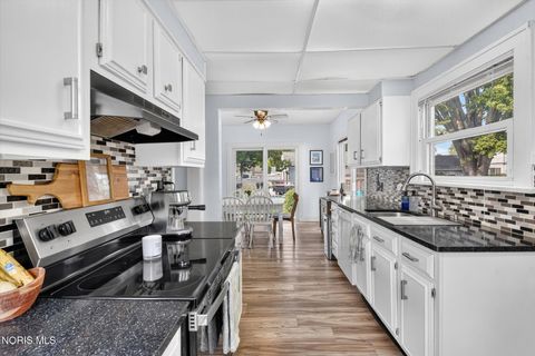 Tiny photo for 1100 Key Street, Maumee, OH 43537 (MLS # 10010554)