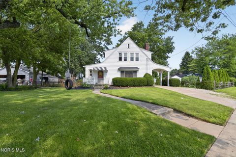 Tiny photo for 1100 Key Street, Maumee, OH 43537 (MLS # 10010554)