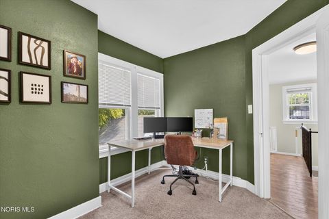 Tiny photo for 1100 Key Street, Maumee, OH 43537 (MLS # 10010554)