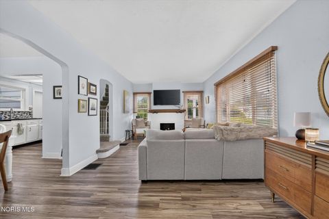 Tiny photo for 1100 Key Street, Maumee, OH 43537 (MLS # 10010554)
