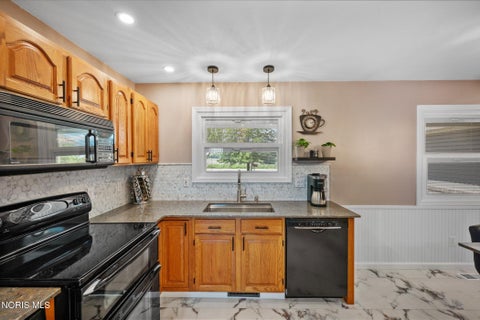 Tiny photo for 24340 Hull Prairie Road, Perrysburg, OH 43551 (MLS # 10009119)