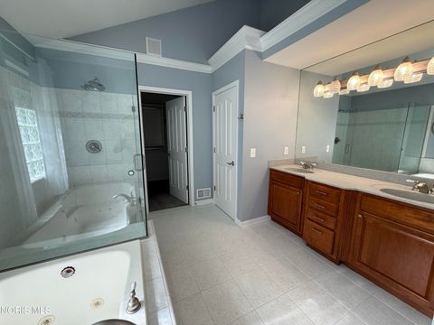 Tiny photo for 2509 Spruce Loop Road, Sylvania, OH 43560 (MLS # 10008394)
