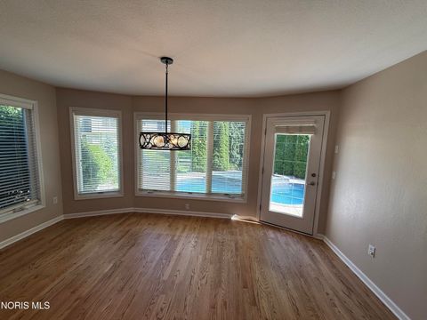 Tiny photo for 2509 Spruce Loop Road, Sylvania, OH 43560 (MLS # 10008394)