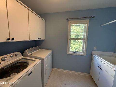 Tiny photo for 2509 Spruce Loop Road, Sylvania, OH 43560 (MLS # 10008394)