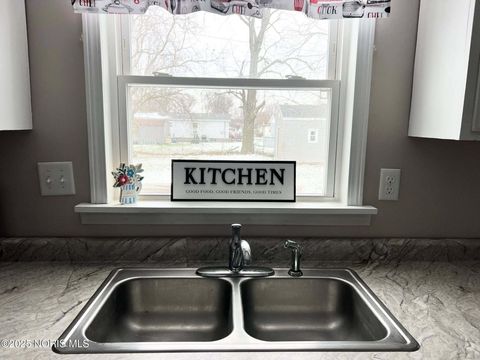 Tiny photo for 1604 Payne Avenue, Findlay, OH 45840 (MLS # 10001922)