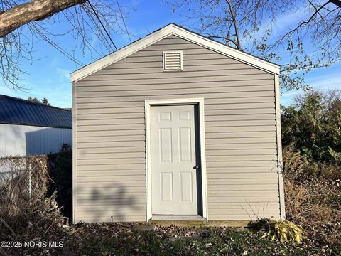 Tiny photo for 1604 Payne Avenue, Findlay, OH 45840 (MLS # 10001922)
