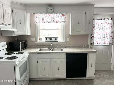 Tiny photo for 1604 Payne Avenue, Findlay, OH 45840 (MLS # 10001922)