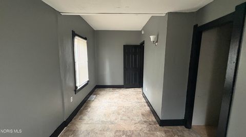 Tiny photo for 1637 Vance Street, Toledo, OH 43607 (MLS # 10008179)